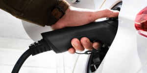 Elektrikli Araç Şarj Cihazlarında Neden Sertifikalar Önemli?